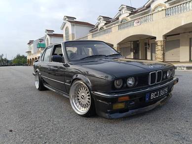 Bmw 318i (CBU) 1.8 (M)