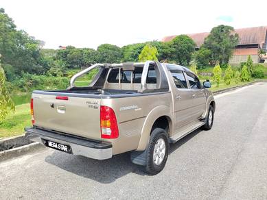 Toyota HILUX 2.5 DUAL CAB (M)