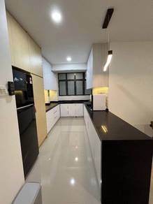 Below Market Price➕Lakeview  Skyvilla D'island Cond @ Puchong For Sale