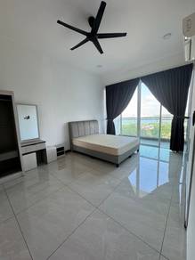 Room for rent Paragon Suite Residence walking distance to Ciq /