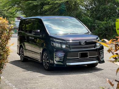 Toyota VOXY 2.0 ZS KIRAMEKI (A)