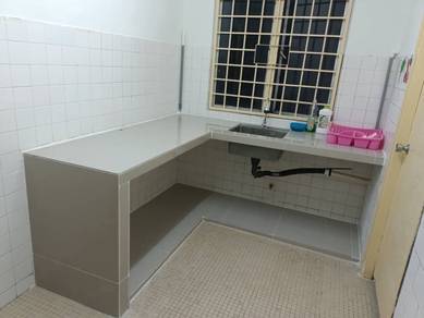 H7 apartment, refurbished, new kitchen top ,good condition ,newpainted