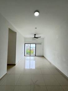 Ready to move in, Partially furnished,1 carpark, low level,WA for view