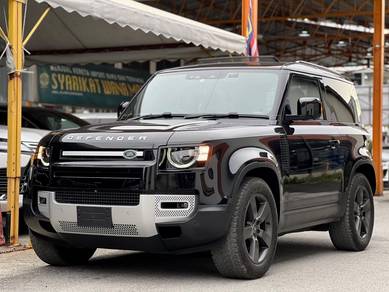 FULLY LOADED: 2022 Land Rover Defender 90 2.0 P300