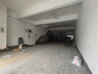 3 Storey Shop Office Putra Heights, near Giant Hypermarket