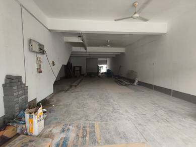 3 Storey Shop Office Putra Heights, near Giant Hypermarket