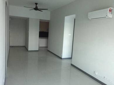 Tiara Mutiara Lifestyle and Accessibility Walking 5 mins to Mall.