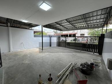 Partially Furnitured, Fully Renovated 22 X 70 Sqft