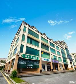 3 Adjoined Units of 2nd Floor Shop lots @ Jalan Wan Alwi for Rent