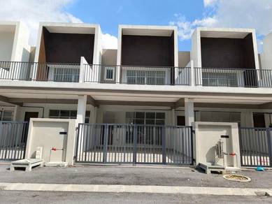 Freehold, New & Never Occupy ️ Double Storey House