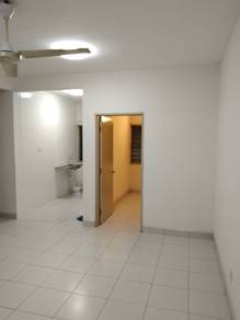 Bandar botanic Akasia apt for rent
