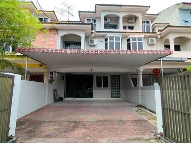 Below Market Value, Cash Back & Full Loan  2.5 Storey House For Sale