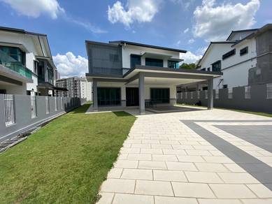Alam sanctuary Bungalow House 6R 6B Taman equine Seri Kembangan