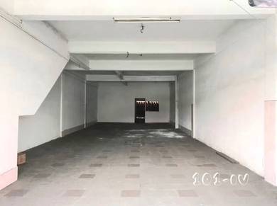 FACING MAINROAD Taman Seri Banting 3 Storey Shop Lot 20x90 Basic Unit