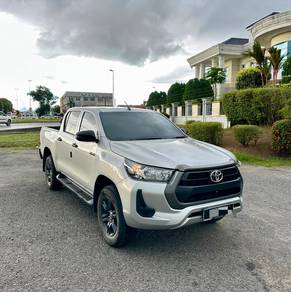 Toyota HILUX 2.4 E (A) FULL LOAN