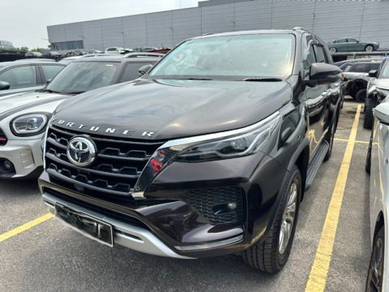 Toyota FORTUNER 2.7 SRZ  (A)