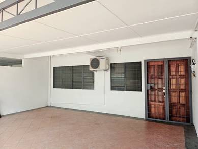 Rock Road Double Storey Intermediate Terrace for SALE