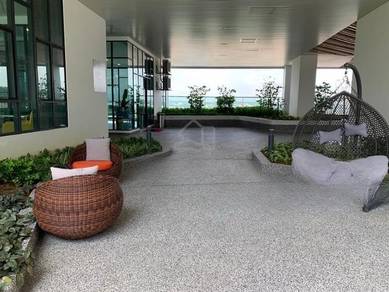 Majestic Maxim Walking distance to MRT Partly Furnish
