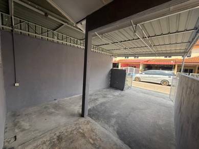 Tangkak, Taman Sri Nilam🏠Teres 2 Tingkat 3 Bilik 2 Tandas✅Keadaan Bai