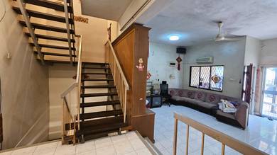 2.5 Storey Taman Connaught House for Sale