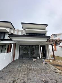 Garinia Elmina Garden Endlot Refurbish Unit