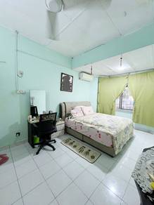 Taman Rinting Near Permas End Lot , More Carpark , Good Condition
