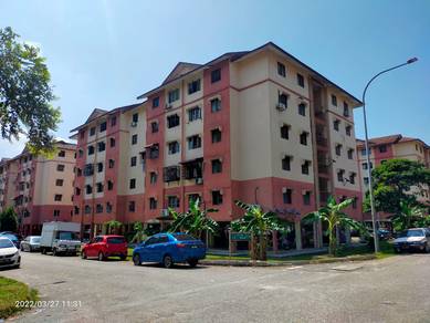 Shah Alam , Pkns Seksyen 7 tingkat 1 no lift , rumah cat baru Uitm LRT