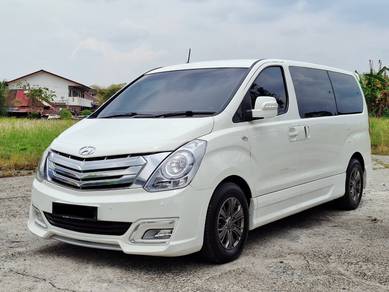 Hyundai GRAND STAREX 2.5 ROYALE PREMIUM (A)