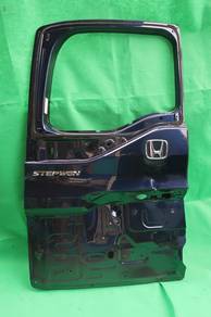 HONDA stepwagon TAIL GATE RP3