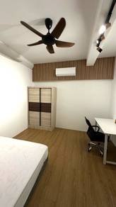 Room for Two @ Georgetown. Weekly Cleaning Provided. Cooking Allowed