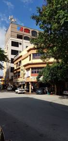 Corner Lot 3 Storey Shop Lot, Tmn Desa Bakti, Batu Caves, (Non Bumi )