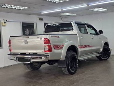 Toyota HILUX 3.0 G VNT FACELIFT (A) ONE OWNER