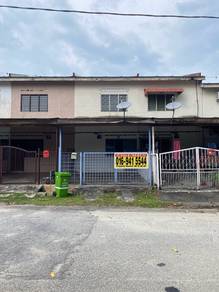 Lrg air putih low cost small house for rent, 2 rooms small car park