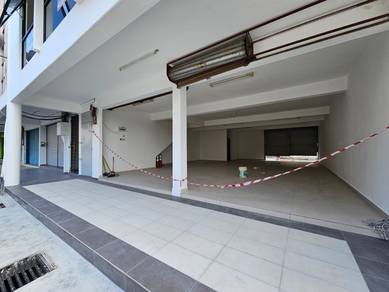 End Lot Triple Storey Shoplot for Rent Newly Renovated Melaka Raya