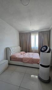 Fully furnished Damai residence 910sf corner 2 carpark