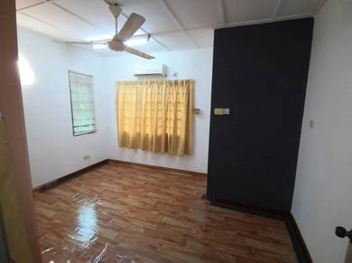 2 Sty Taman Puchong Utama PU 10  Near Perdana permai bukit Puchong