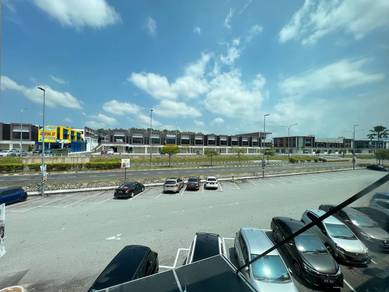 Renovated Office🌟1st Floor End Lot Shop Facing Main Road, Centrio S2