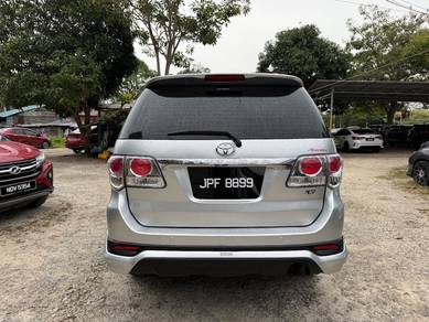 Toyota FORTUNER 2.5 G TRD SPORTIVO VNT-13