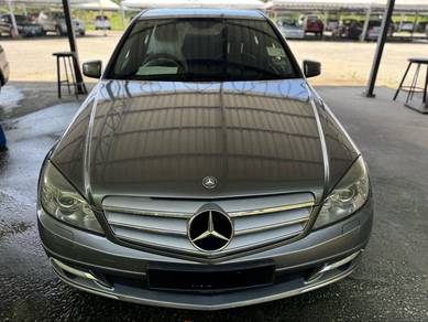 CGI TURBO 2010 Mercedes Benz C200 CGI 1.8 (A)