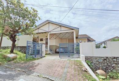 HUGE LAND FREEHOLD 1.5 Storey Bungalow House, Taman Setia Gombak KL