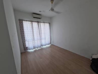 (BELOW MARKET) 2 Storey House Paragon 202/93/150/129 Seri Kembangan