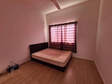(BELOW MARKET) 2 Storey House Paragon 202/93/150/129 Seri Kembangan