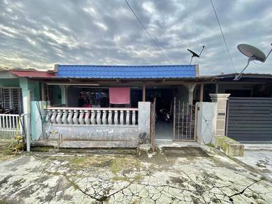 Renovated Kampung Oren, Ulu Tiram