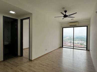 Emporis Kota Damansara. Semi furnished 2 rooms unit.