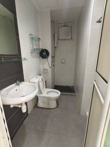 Summer Place - Fully Renovated - 1012sf - 2 Car Parks - Karpal Singh