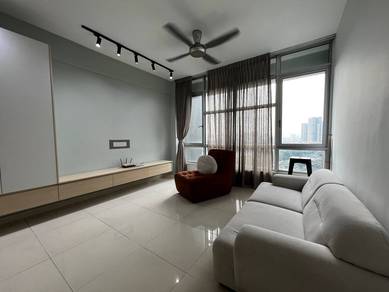Freehold Renovated Fully Furnished High Floor
