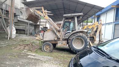 CASE 580 SUPER K. Gearbox Besar.