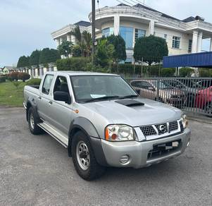 Nissan FRONTIER 2.5 GRANROAD (M)