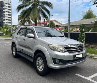 Toyota FORTUNER 2.5 G (A)