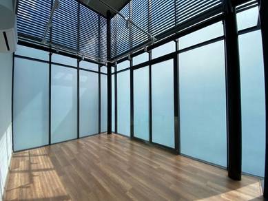 Exclusive 3.5 House with Lift & Modern Design in Damansara Perdana